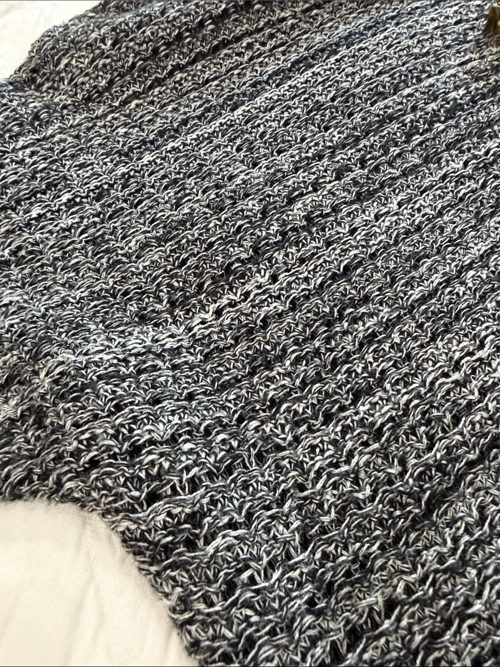 Gray Short-Sleeve Knit Sweater - Comfortable Everyday Layer - Picture 11 of 14